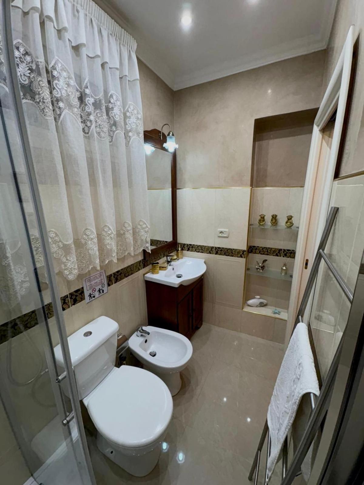 Roc House Apartment Катания Екстериор снимка